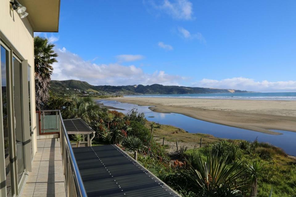Gems Seaside Lodge อาฮิพารา ภายนอก รูปภาพ