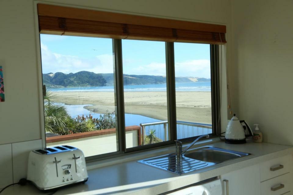Gems Seaside Lodge อาฮิพารา ภายนอก รูปภาพ